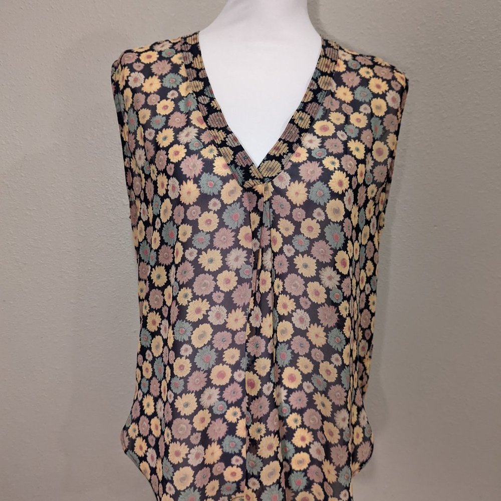 Sleeveless blouse